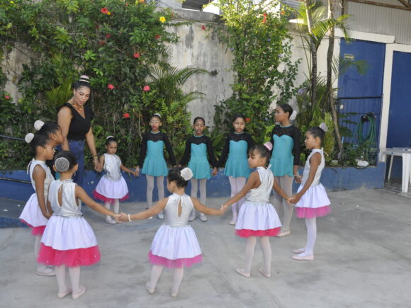 BALLET COM VANESSA GOMES